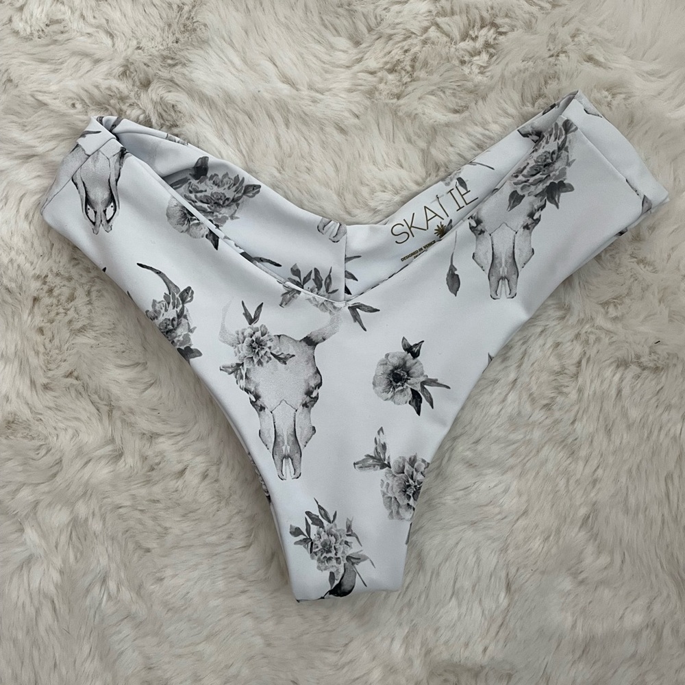 Skatie “Mandi” bikini bottom